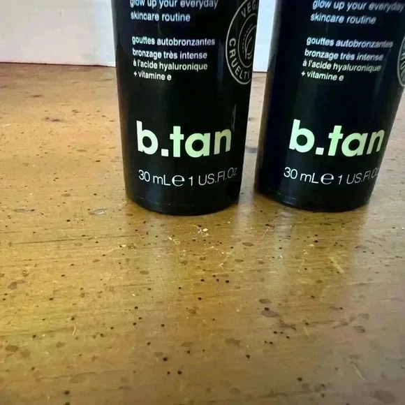 NEW get both bottles of B.Tab Tanned AF Darkest Bronzing Glow Drops - Picture 2 of 9